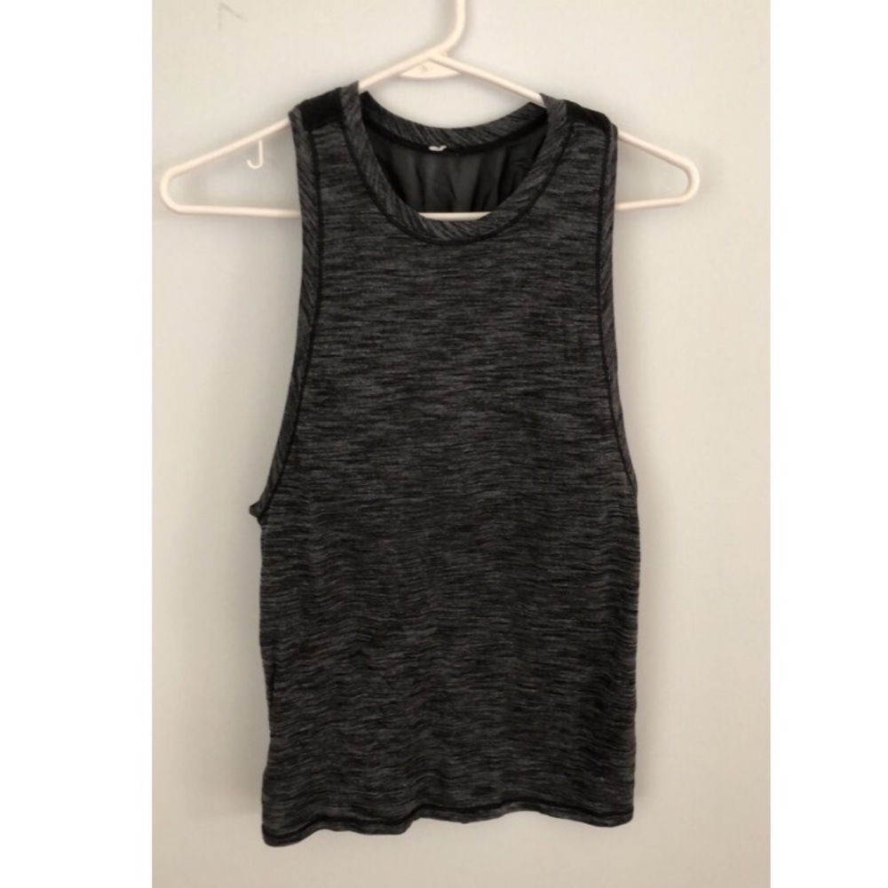 Black lululemon tank top with built in bra